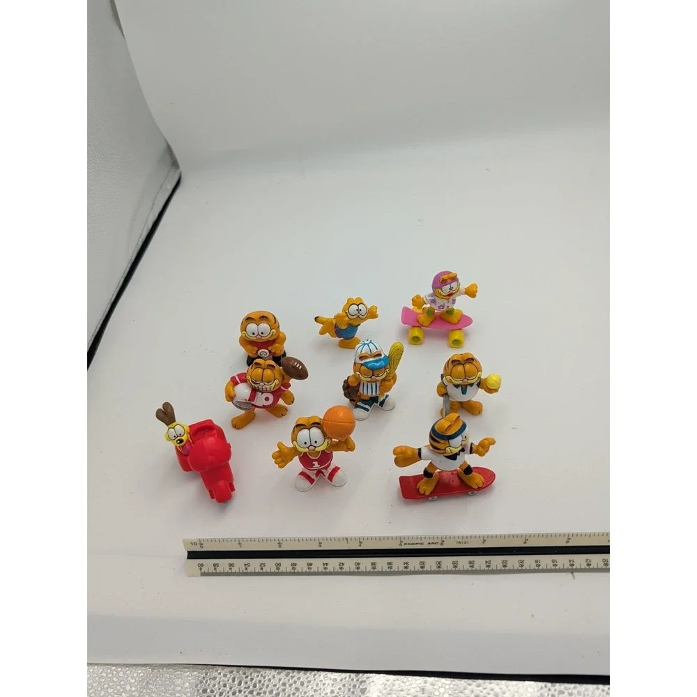 VTG 1978- 1981 Garfield United Feature Syndicate Plastic Toy Figure set of 9 PVC
